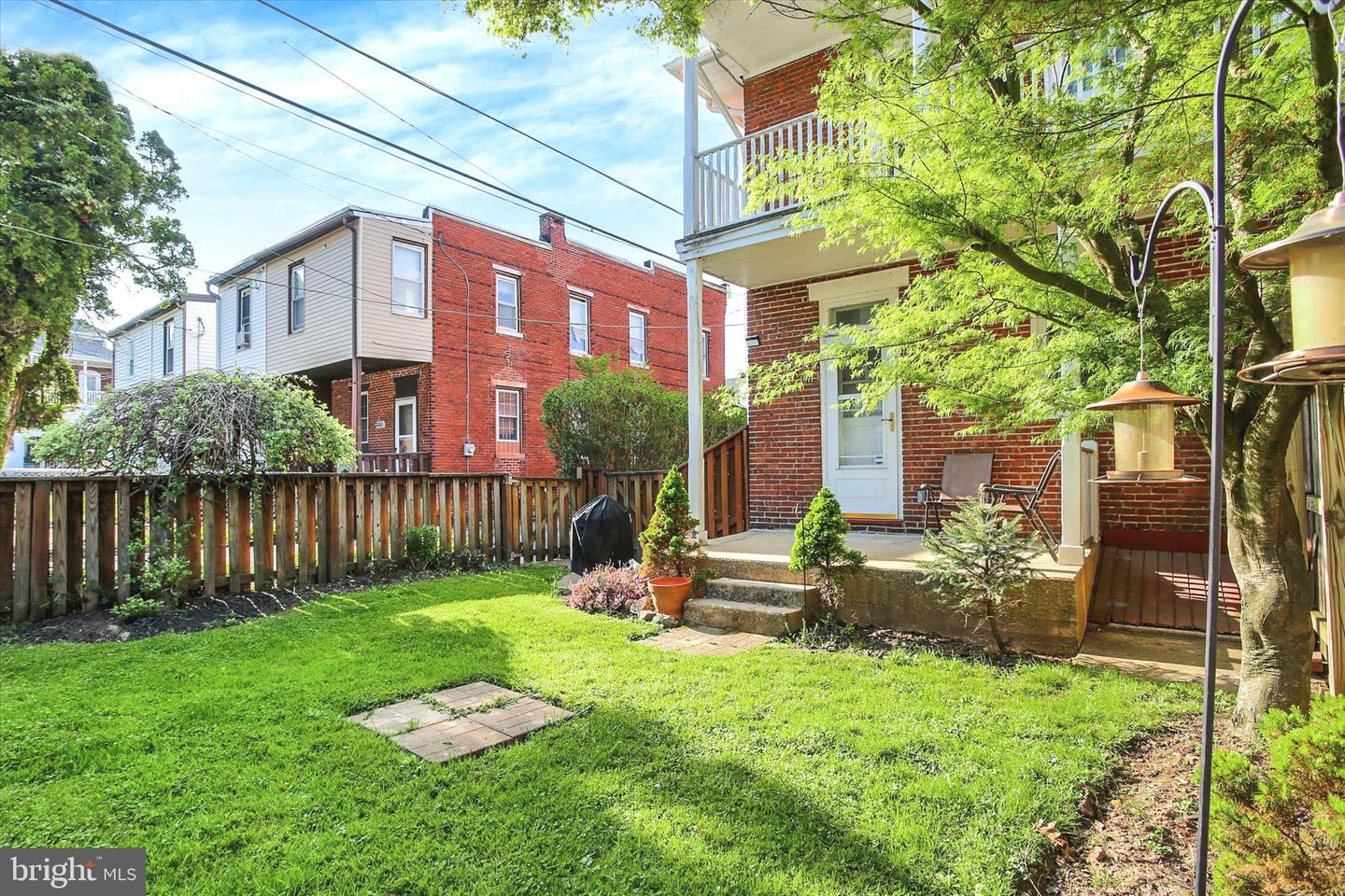308 Lewis St Property Photo 5
