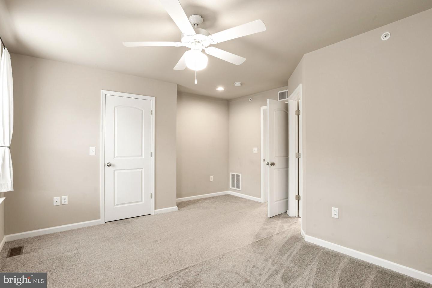 113 High Pointe Dr #50 Property Photo 17