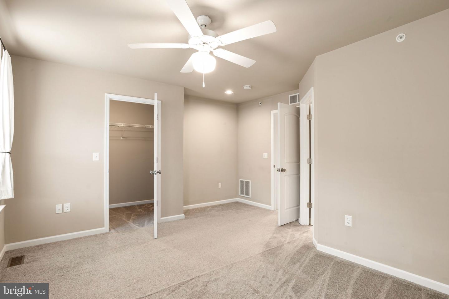 113 High Pointe Dr #50 Property Photo 18