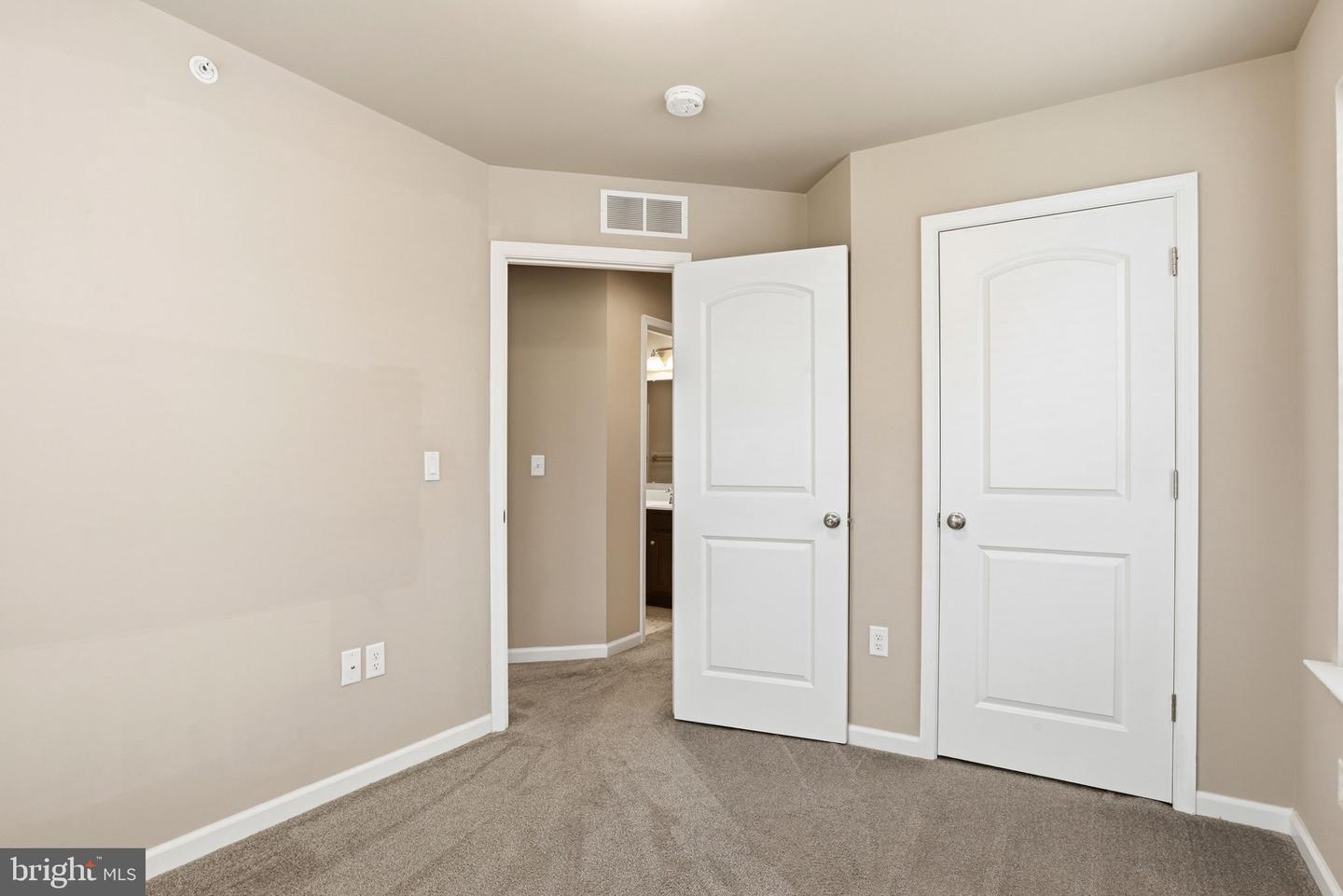 113 High Pointe Dr #50 Property Photo 25