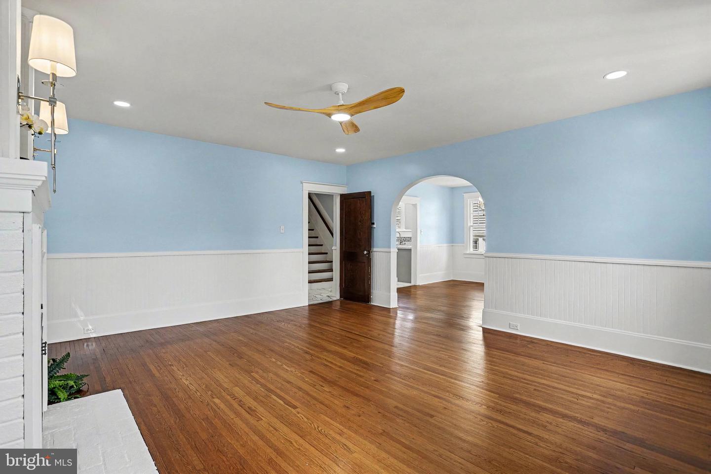 941 State St Property Photo 5