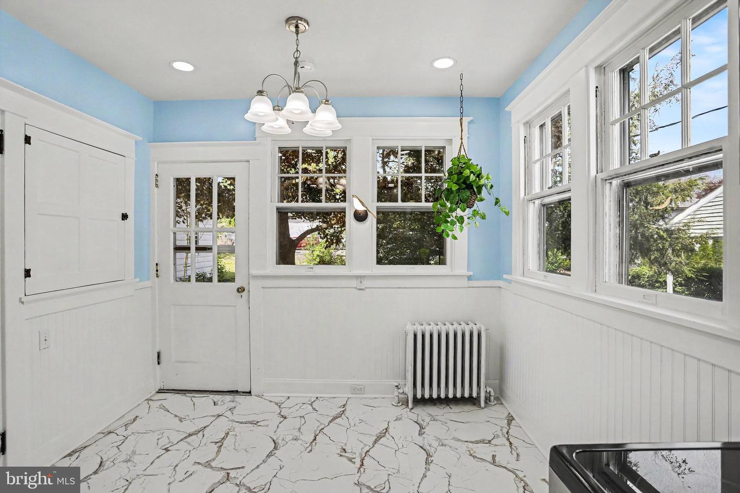 941 State St Property Photo 12