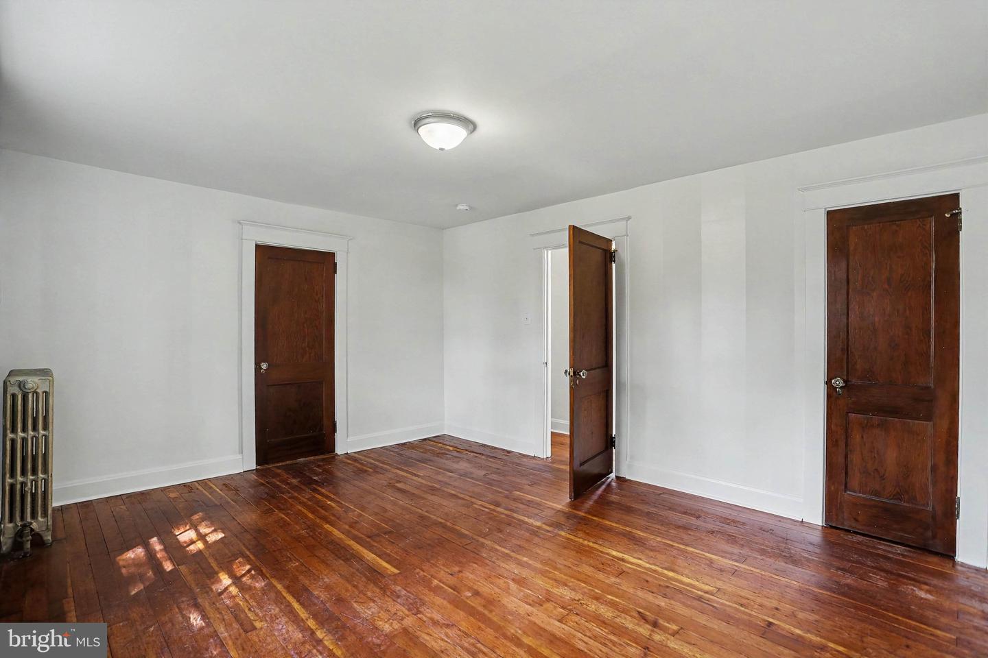 941 State St Property Photo 18