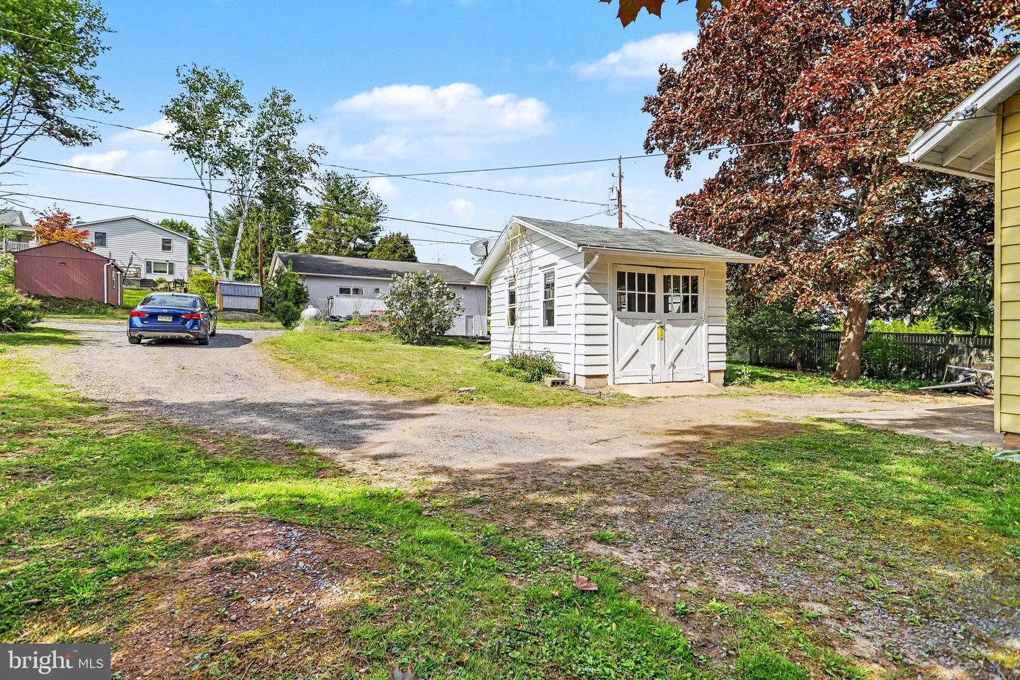 941 State St Property Photo 26