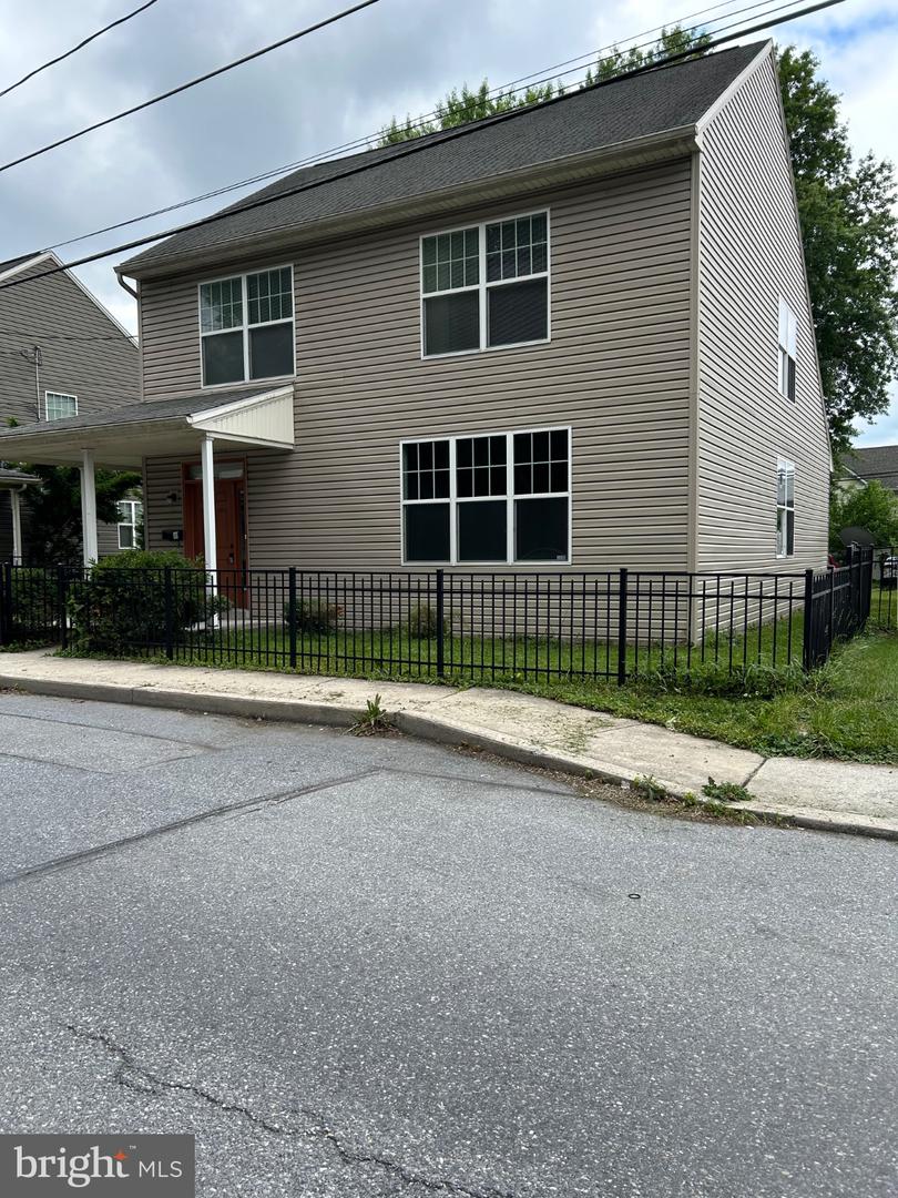 415 Market St Property Photo 1