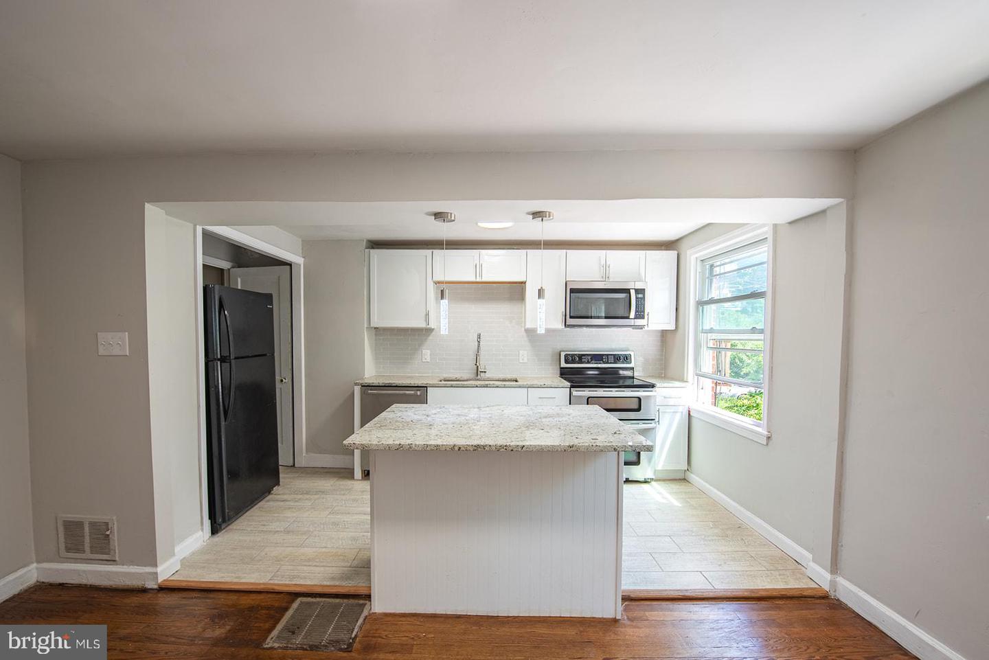 2205 Kensington St Property Photo 1
