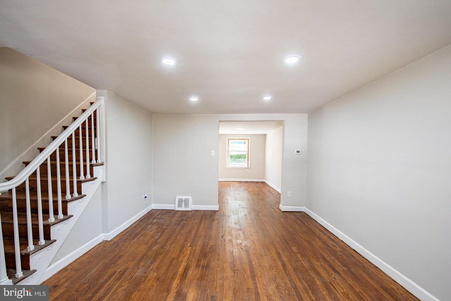 2205 Kensington St Property Photo 5