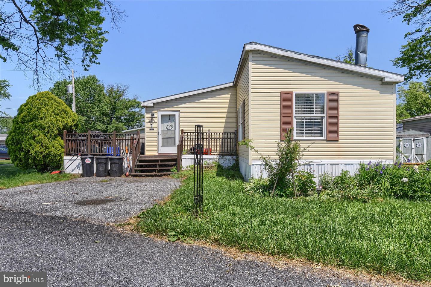 320 Caravan Ct Property Photo 1