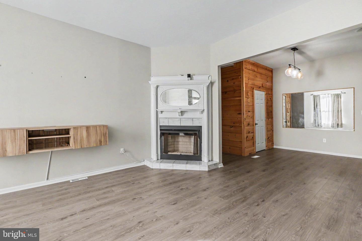 1710 Green St Property Photo 3