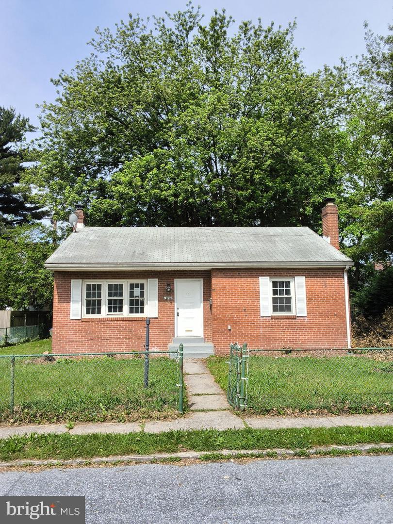 3912 Kingsley Dr Property Photo 1