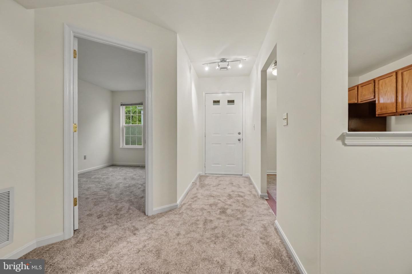 1918 Wexford Rd Property Photo 6