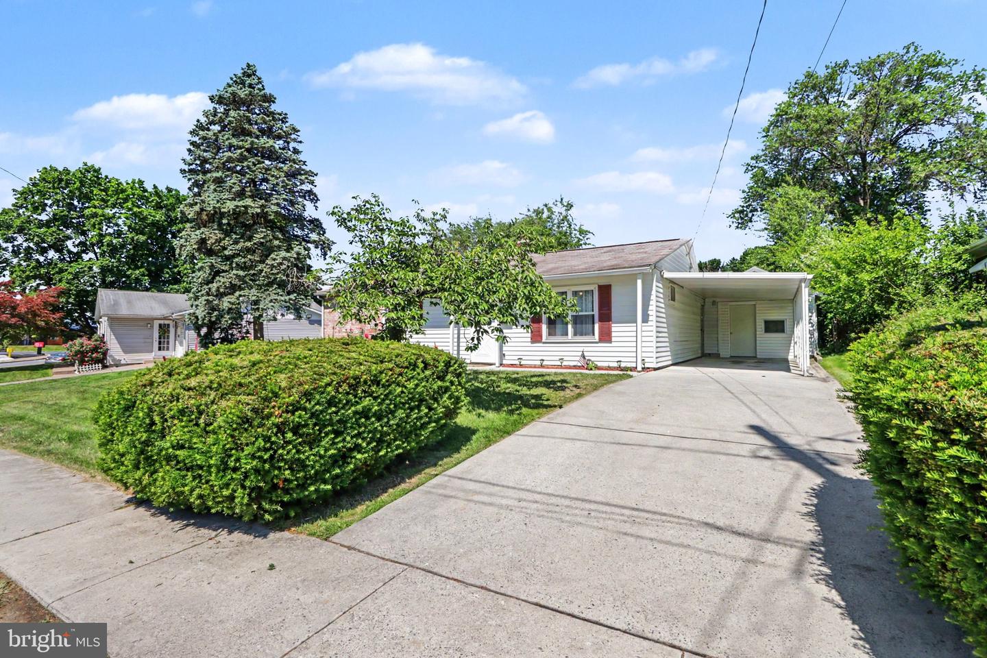 1024 Buttonwood Dr Property Photo 1