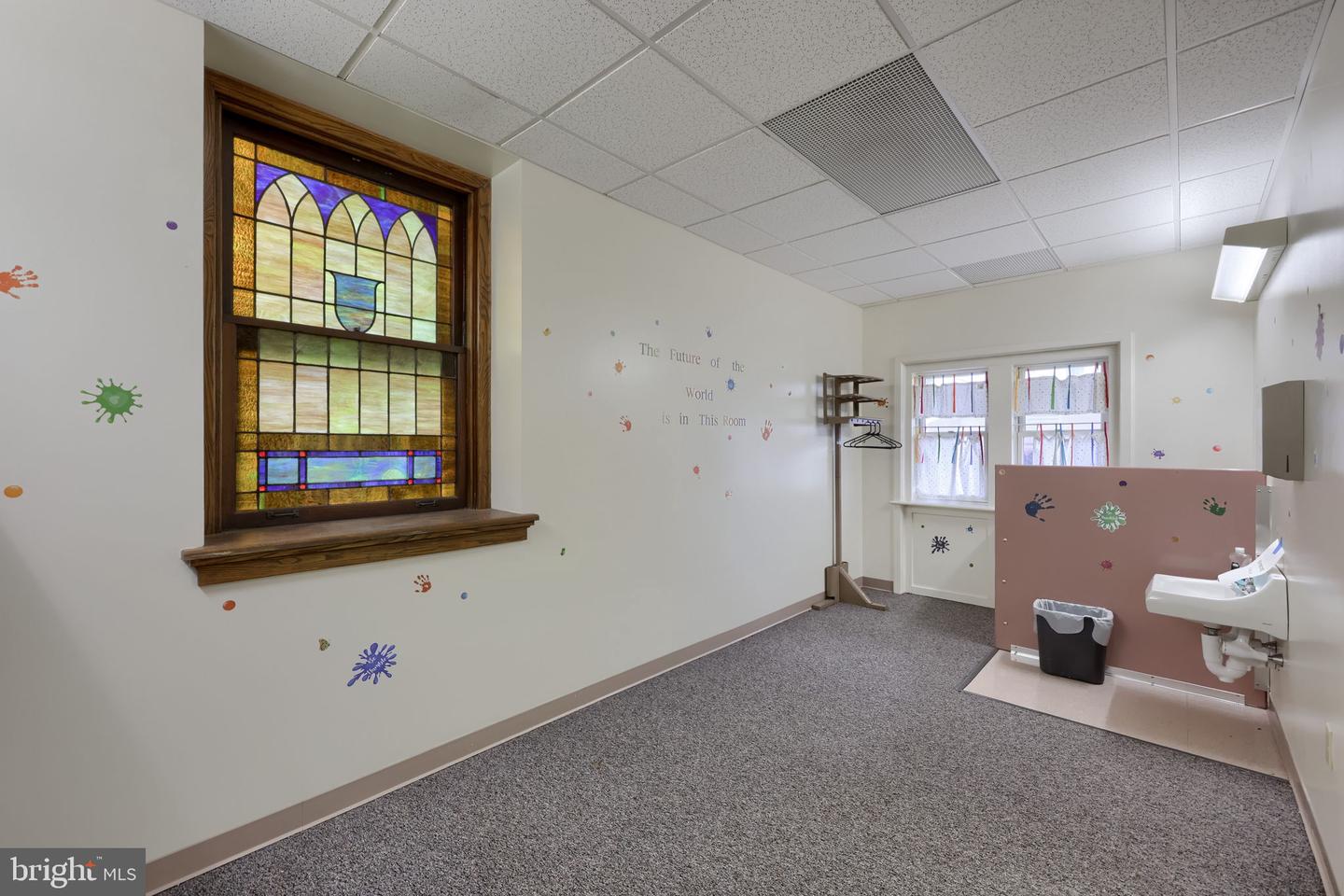 170 2nd St Property Photo 37