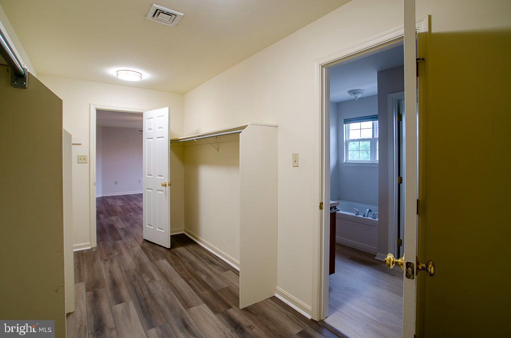107 Peregrine Ln Property Photo 25