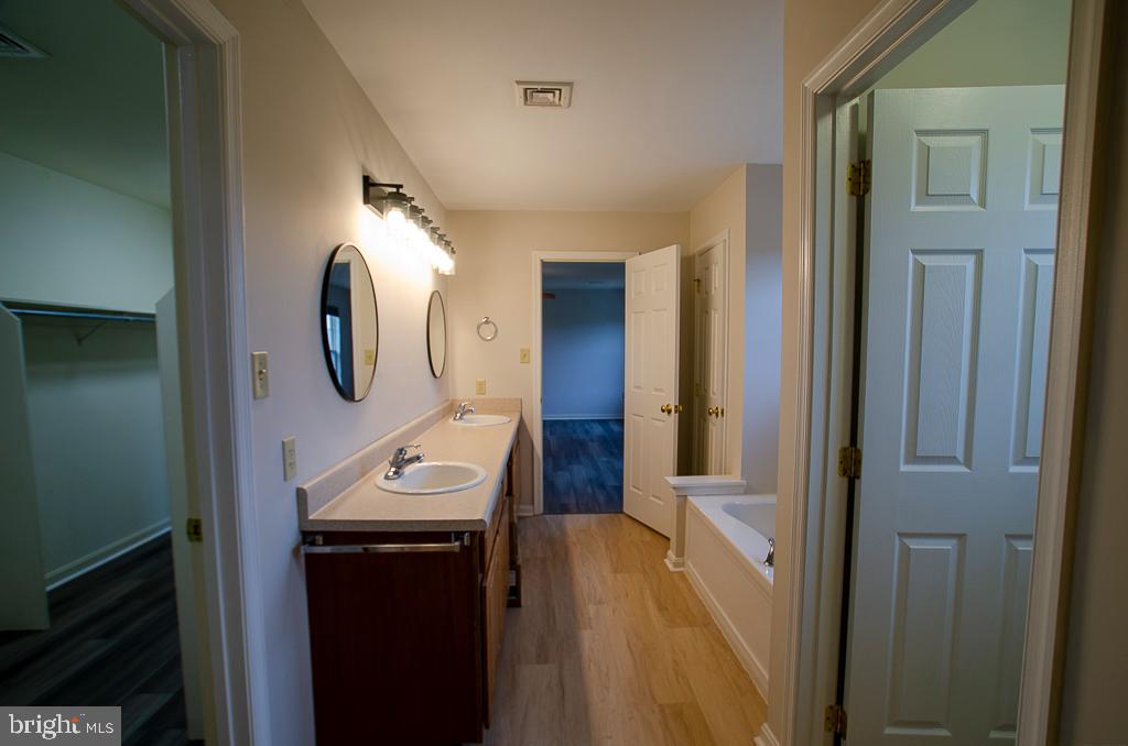 107 Peregrine Ln Property Photo 27