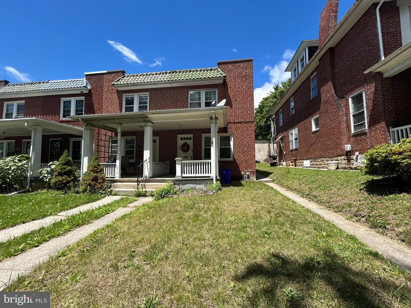2020 Holly St Property Photo 1