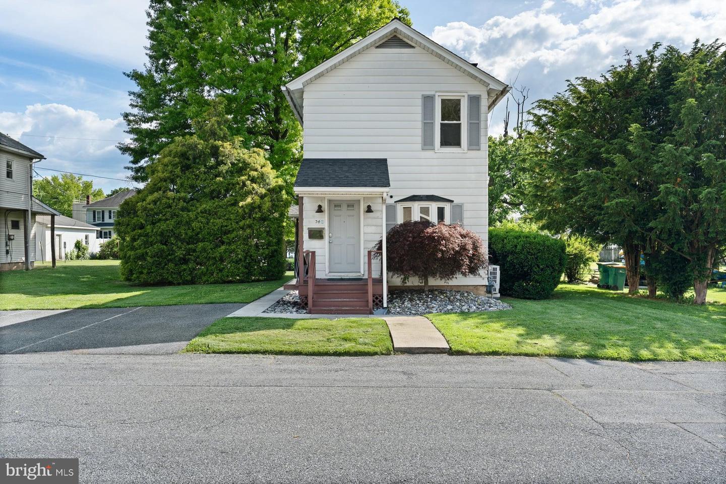 34 Half Street Property Photo 1