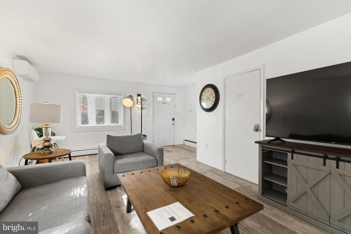 34 Half Street Property Photo 10
