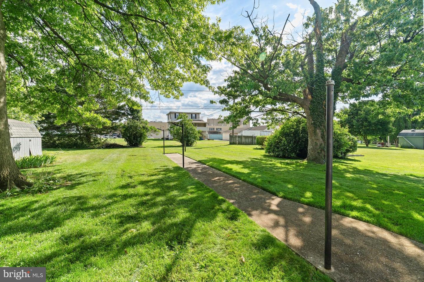 34 Half Street Property Photo 28
