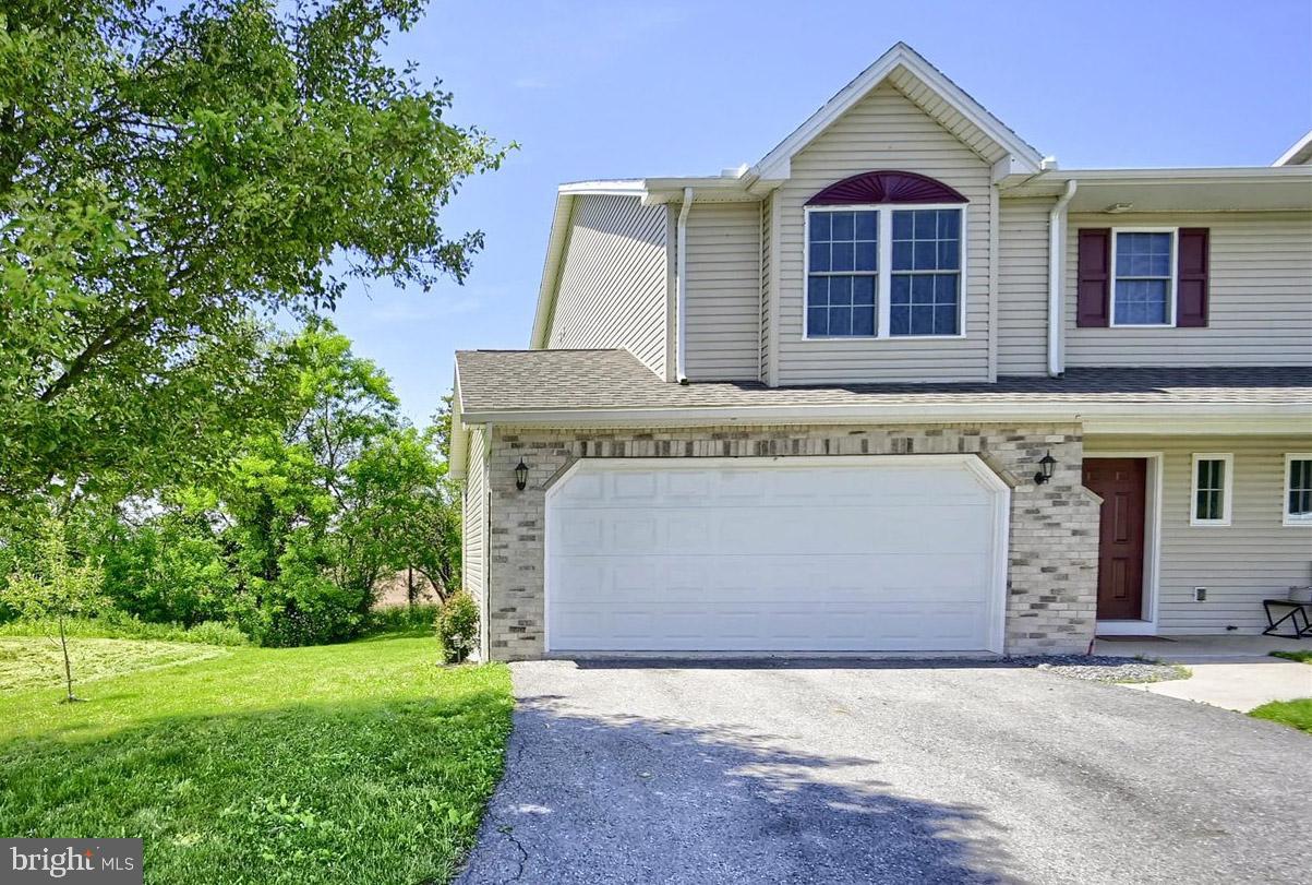 48 DUSTIN DR