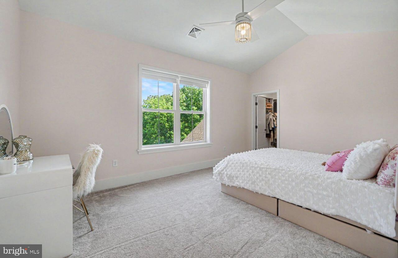 114 Jillian Way Property Photo 28