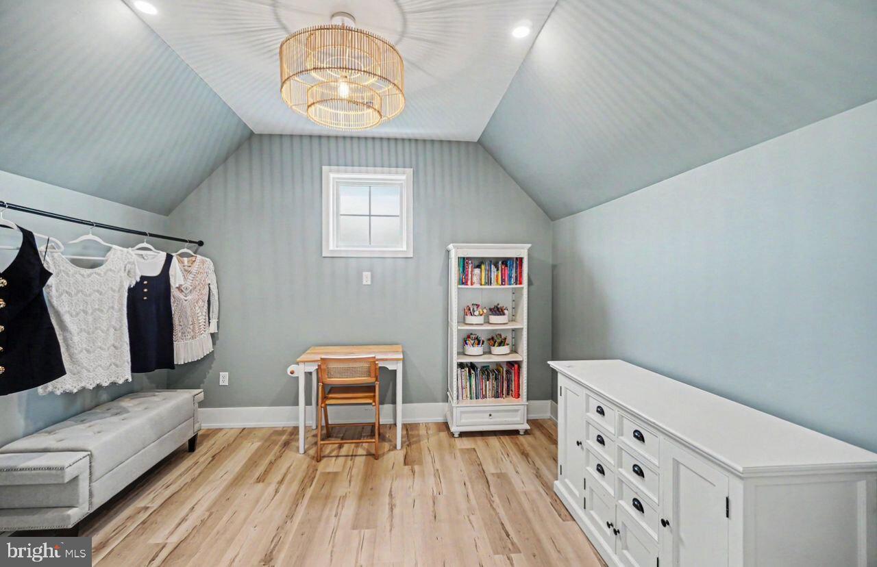 114 Jillian Way Property Photo 33