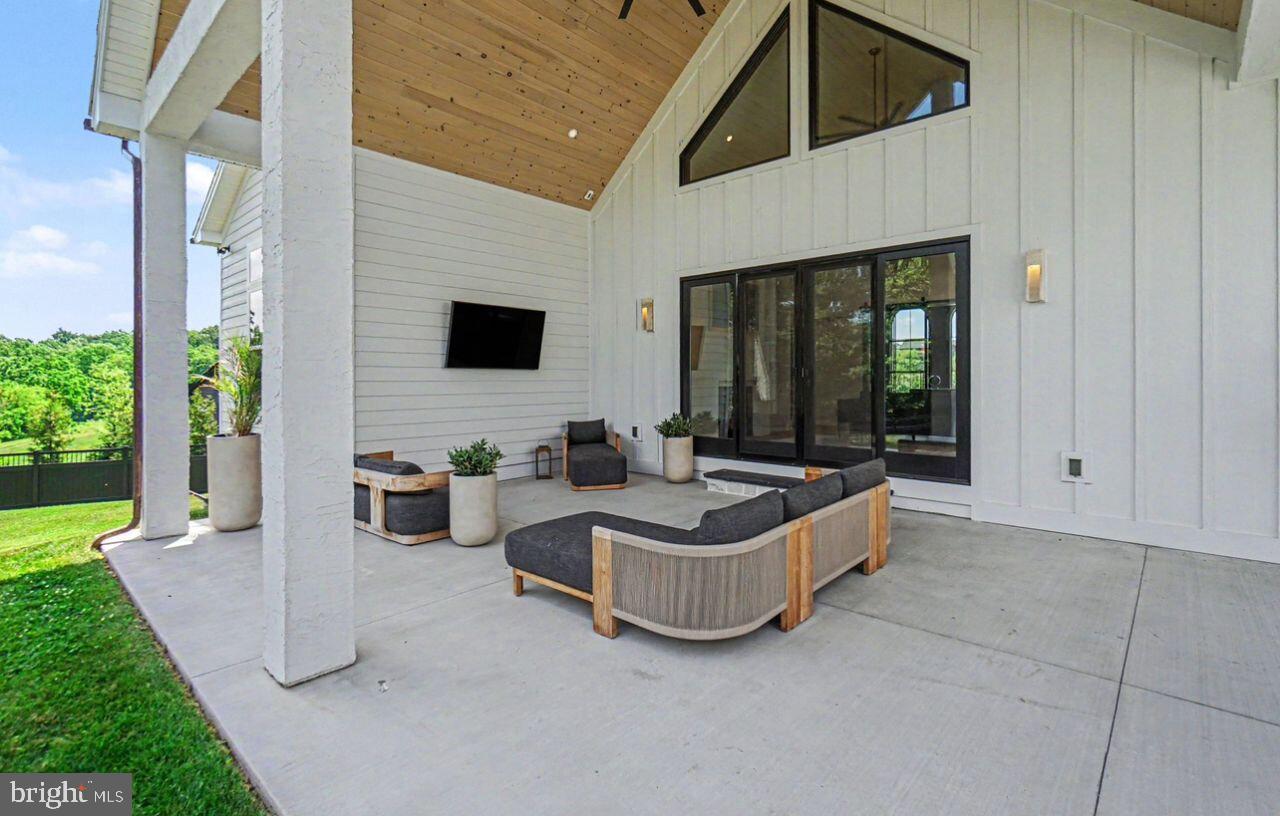 114 Jillian Way Property Photo 34