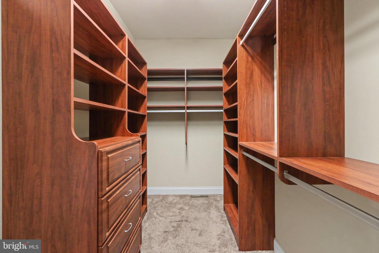 4736 Chatham Way Property Photo 19