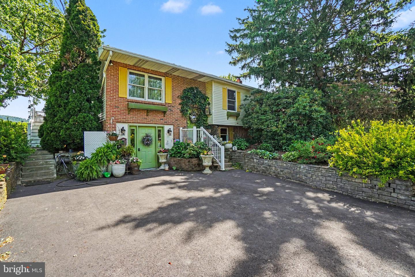 33 Williams St Property Photo 1