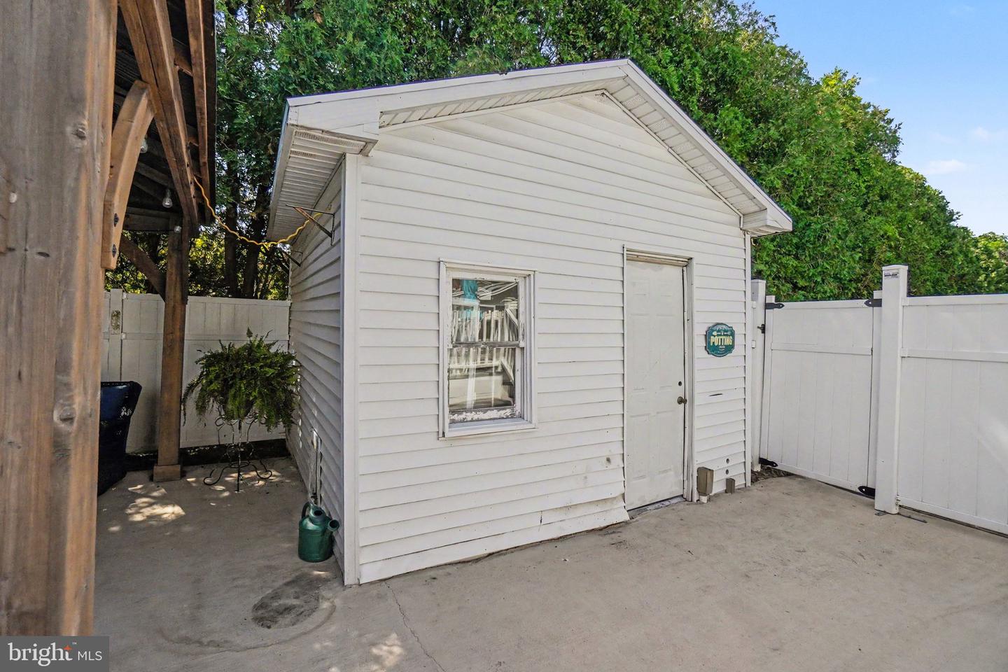 33 Williams St Property Photo 42