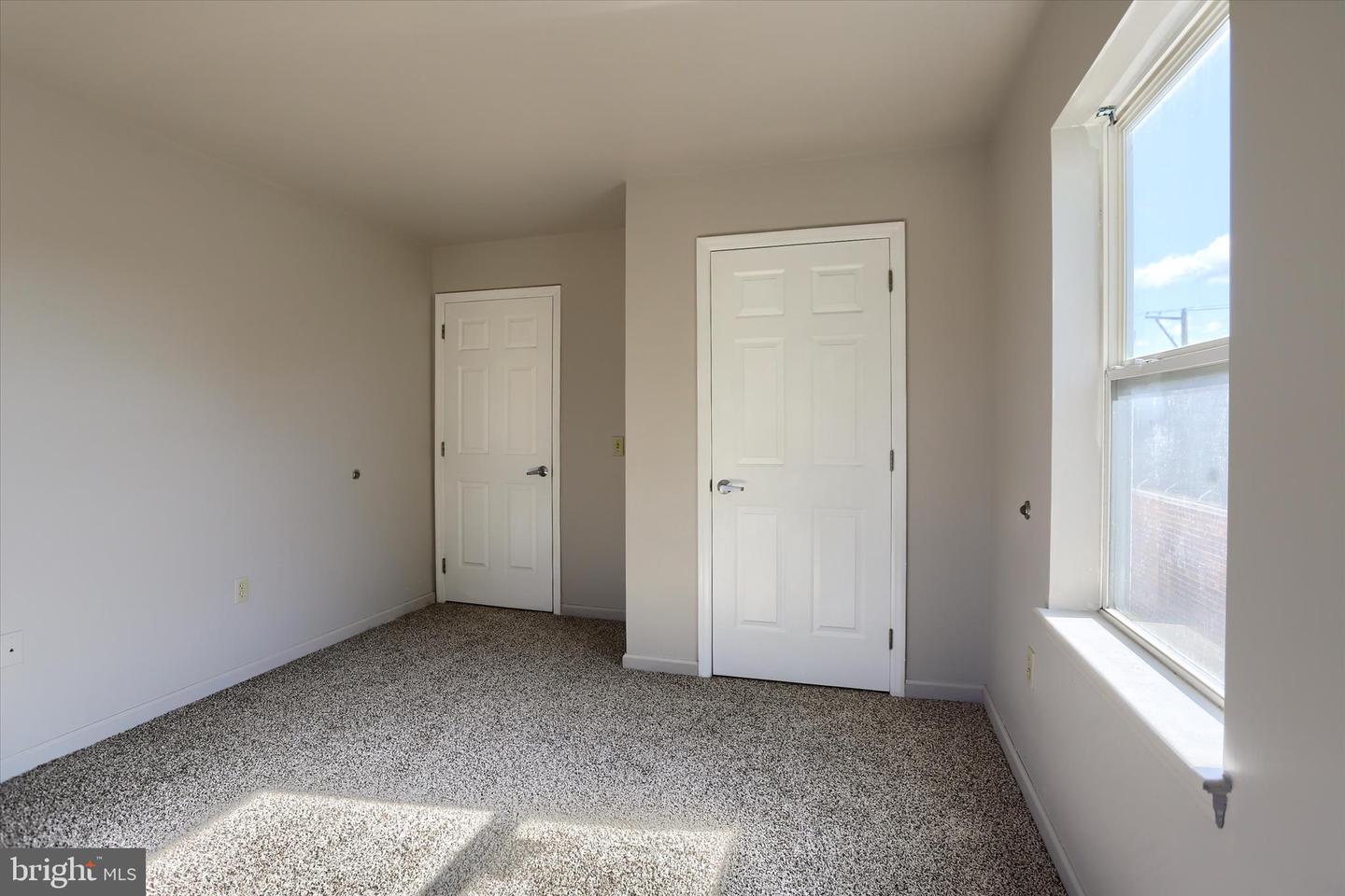 1631 Derry St Property Photo 11