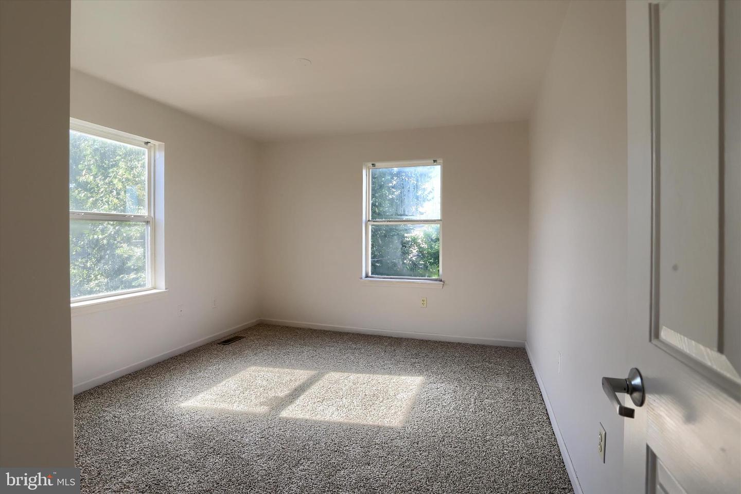 1631 Derry St Property Photo 13