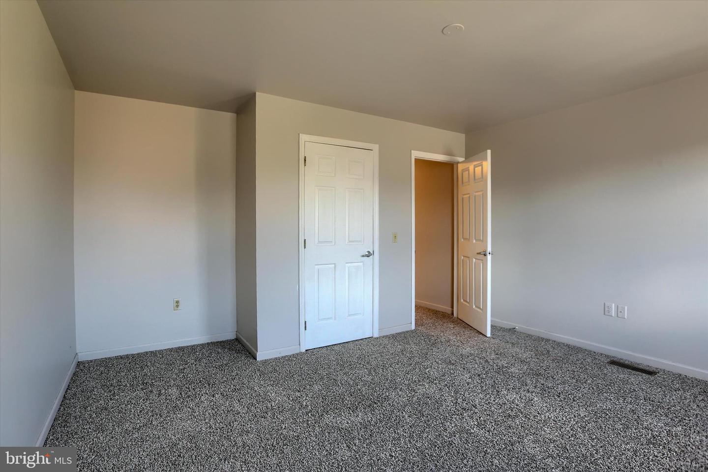 1631 Derry St Property Photo 15