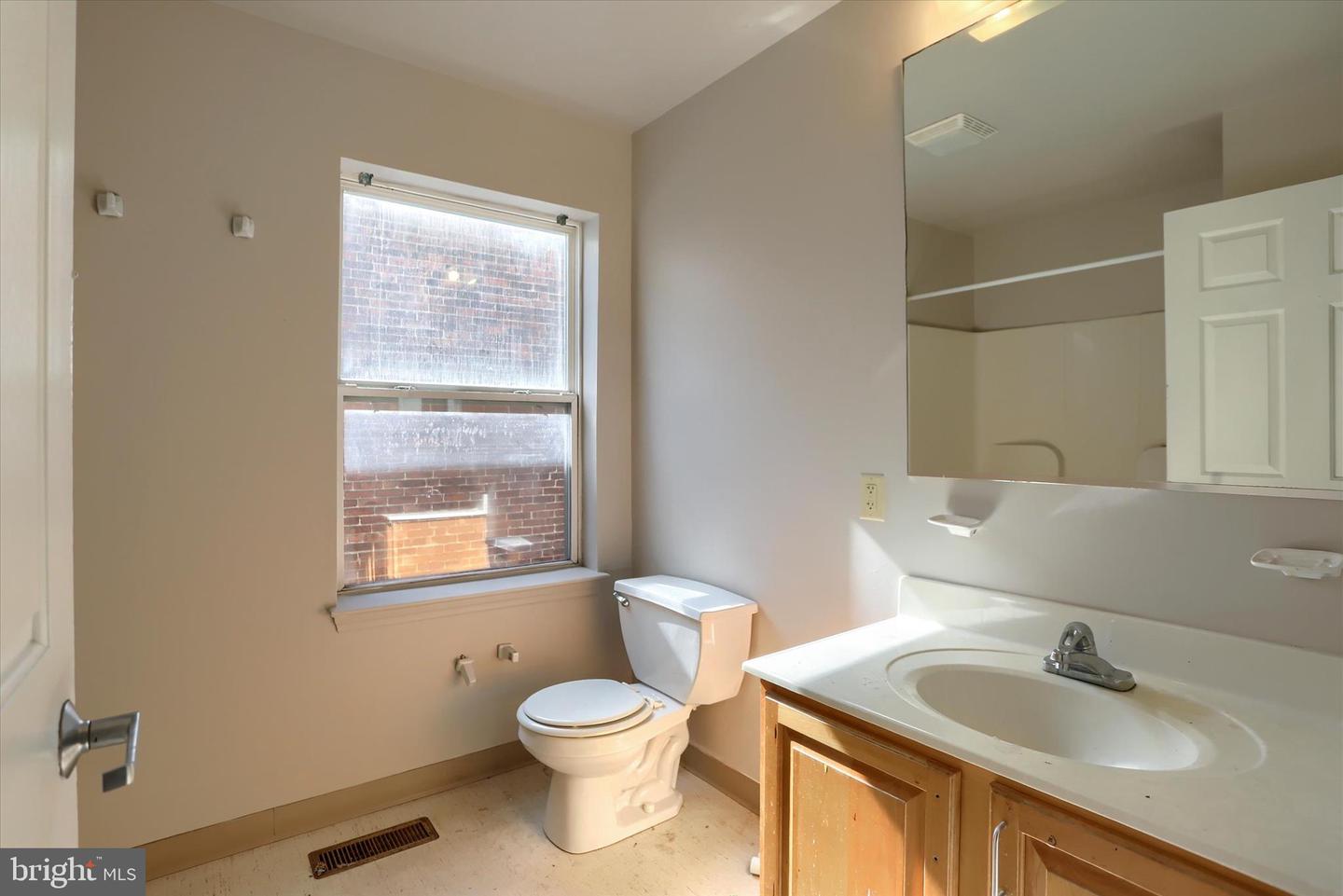 1631 Derry St Property Photo 21