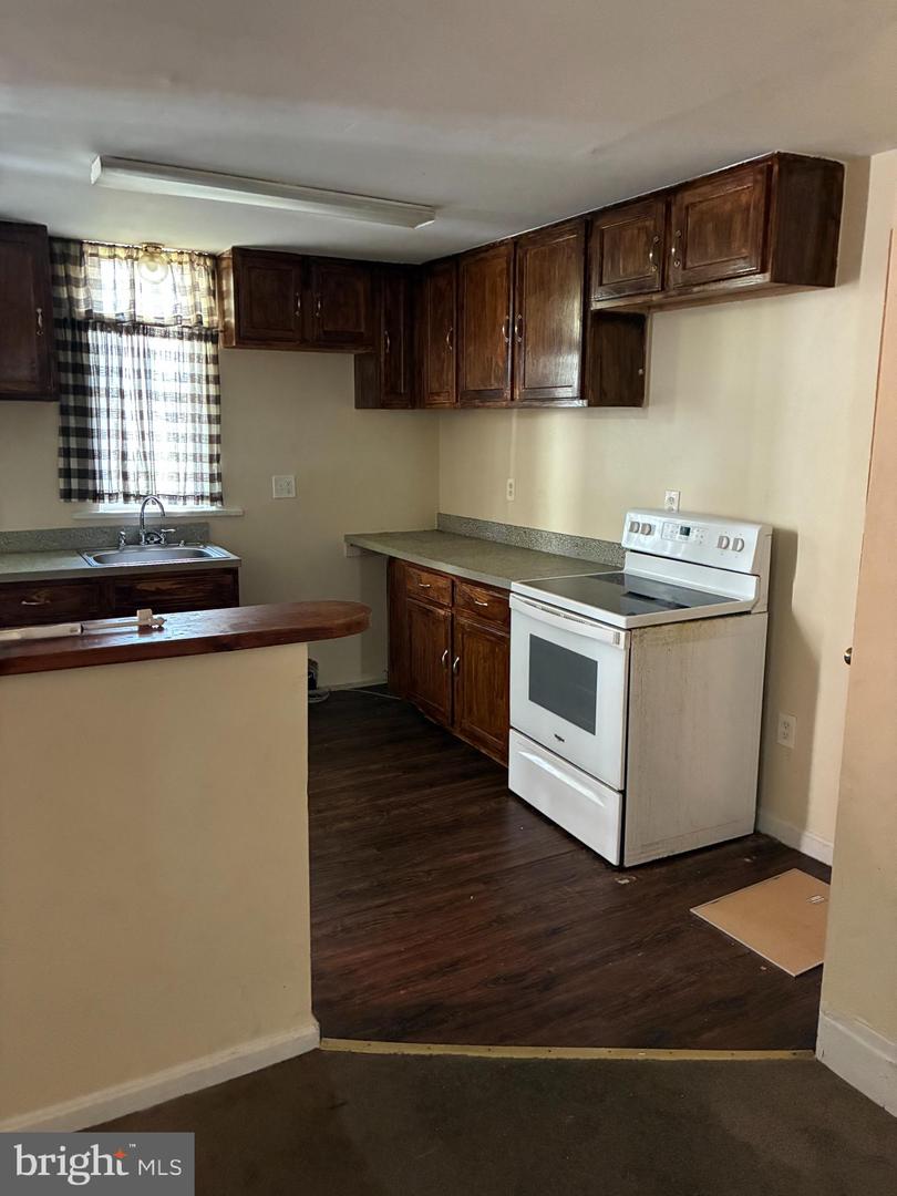 1611 North St Property Photo 3