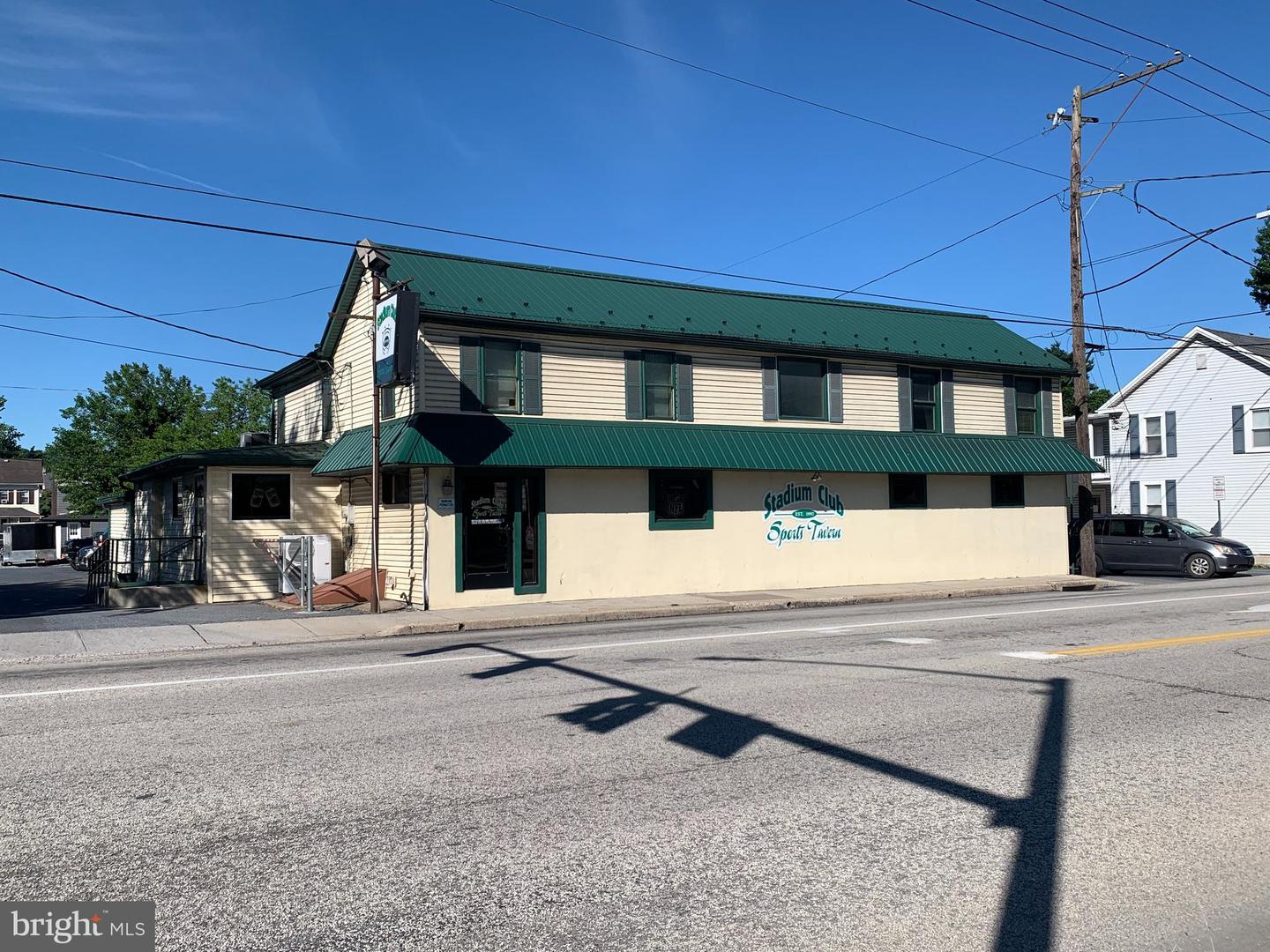 61 2nd St Property Photo 1
