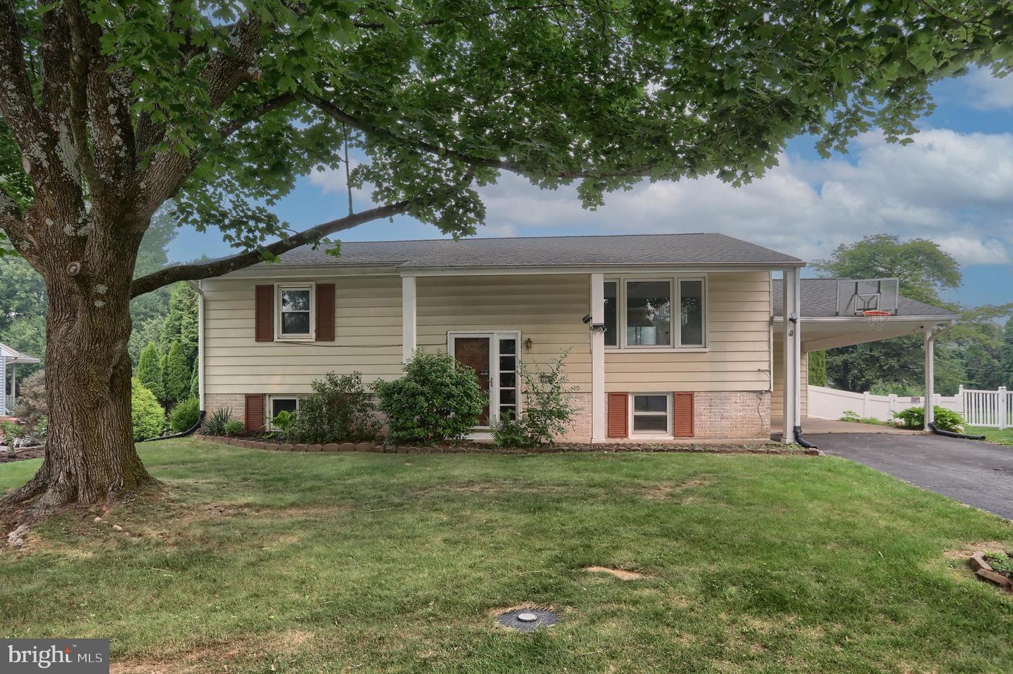 1132 Cornell Dr Property Photo 1