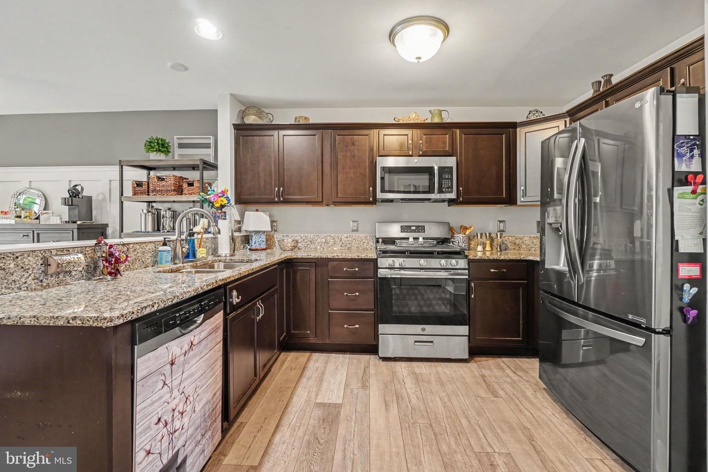 2730 Post Dr Property Photo 10