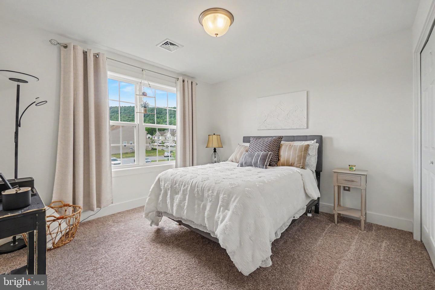 2730 Post Dr Property Photo 19