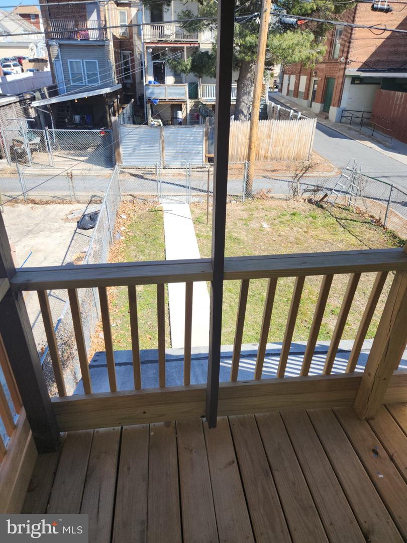 2029 Logan St Property Photo 5