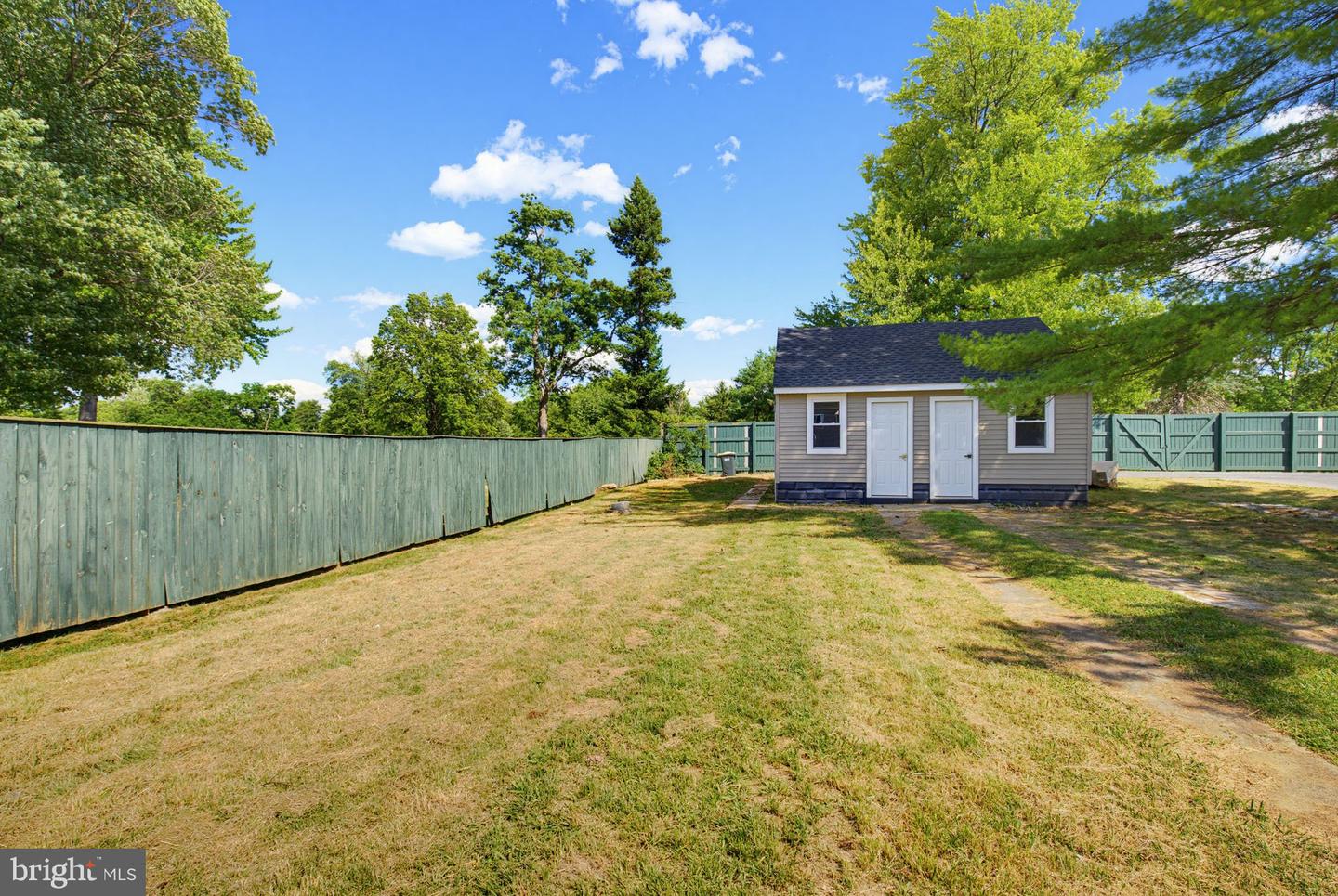432-434 E Derry Rd Property Photo 31
