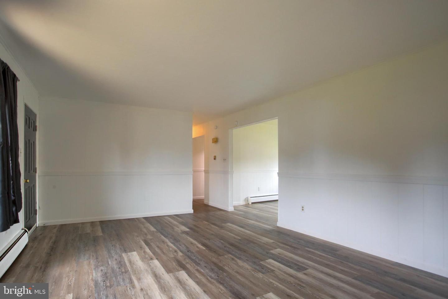 102 5th St Property Photo 8