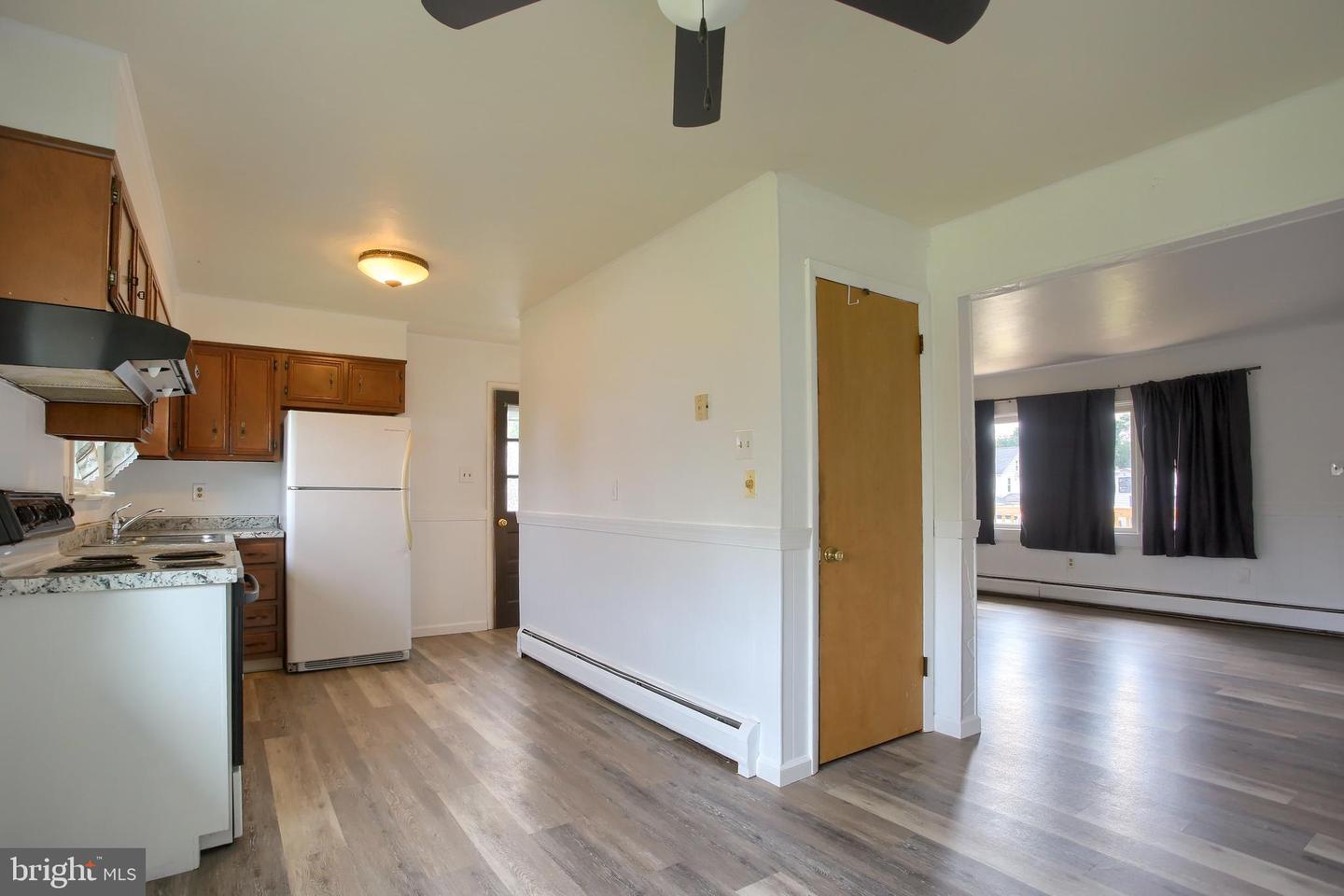 102 5th St Property Photo 10