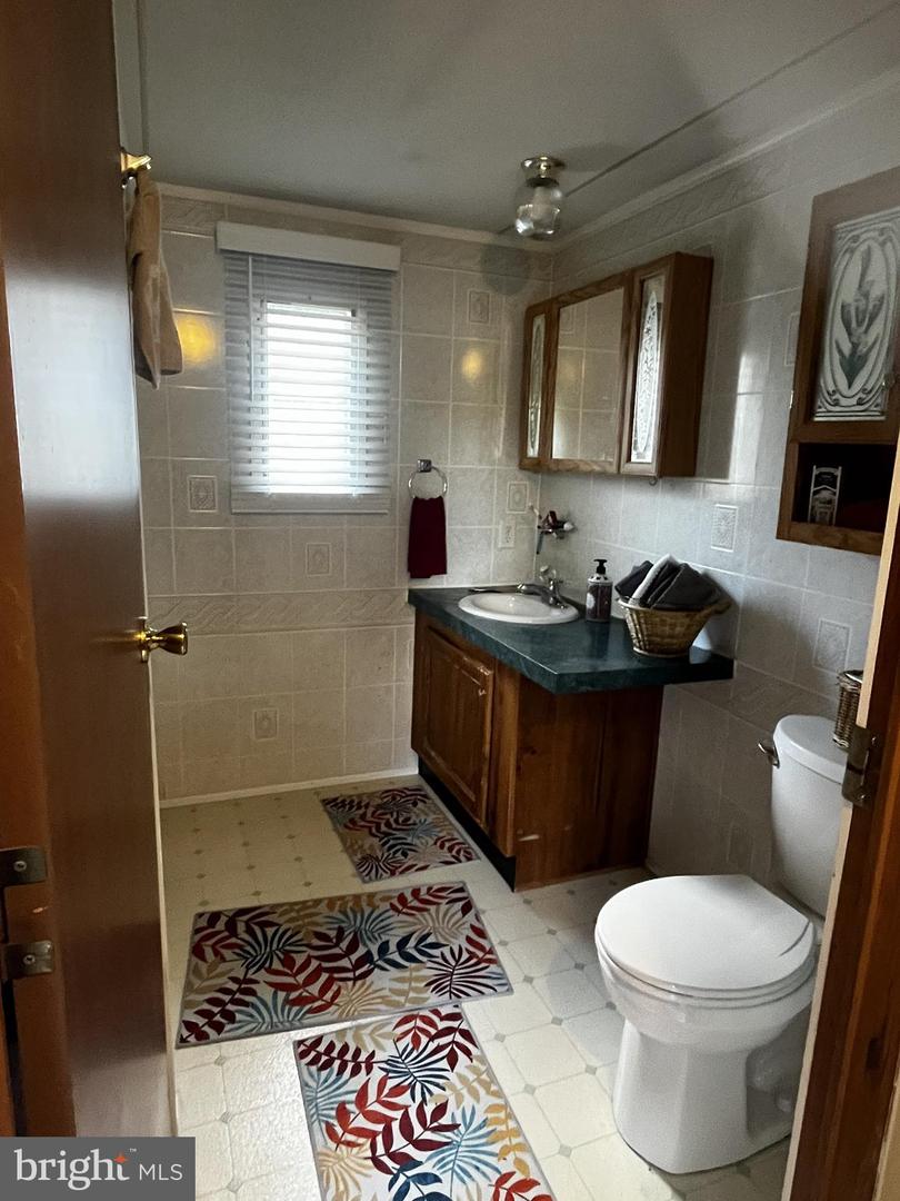 221 Eby Ln Property Photo 11