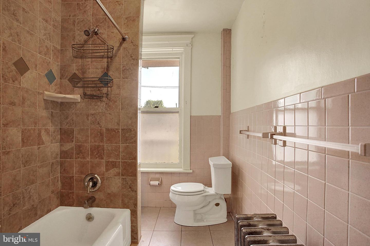 3664 - 3666 Derry St Property Photo 16