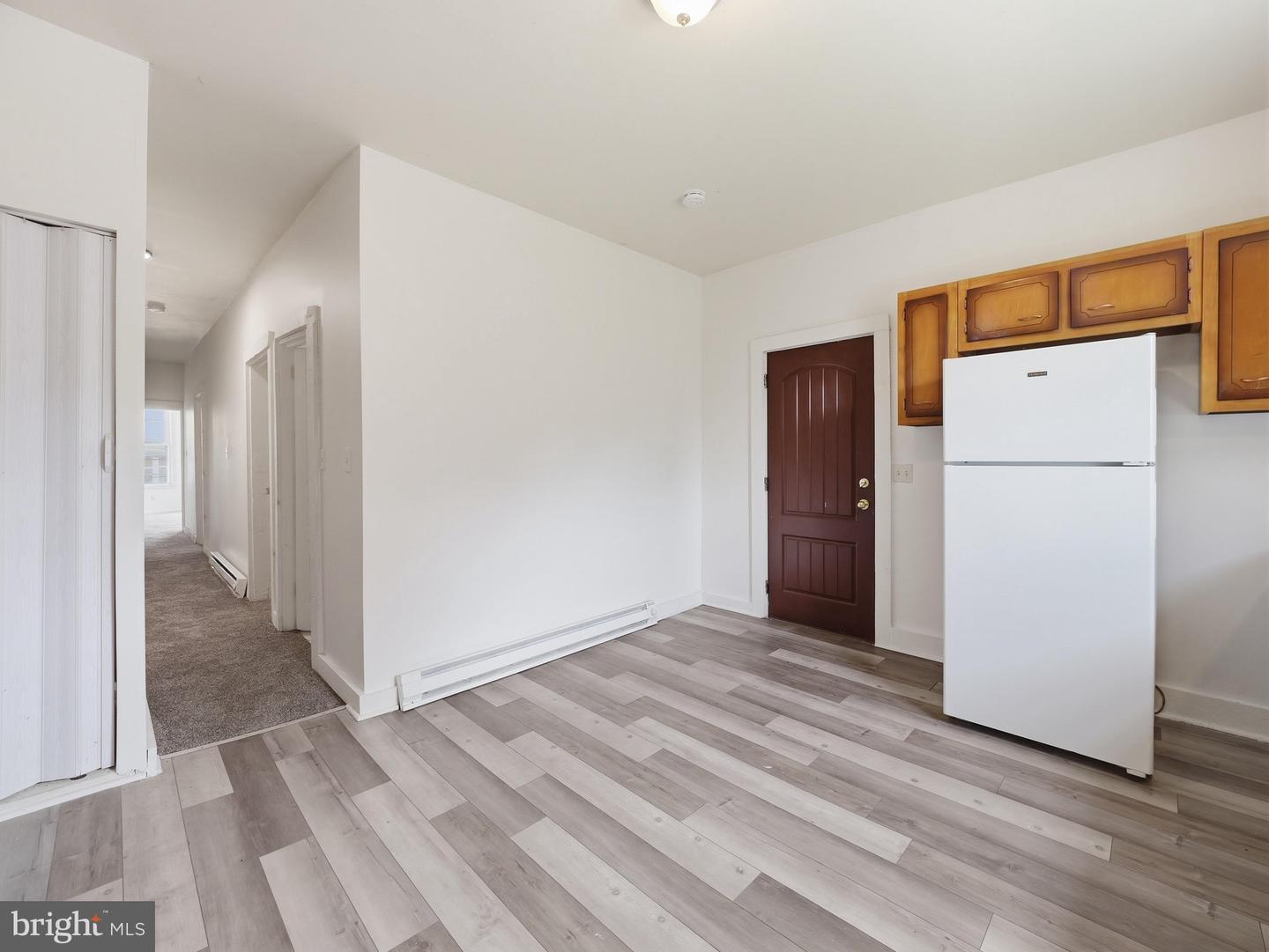 322 Pine St Property Photo 6