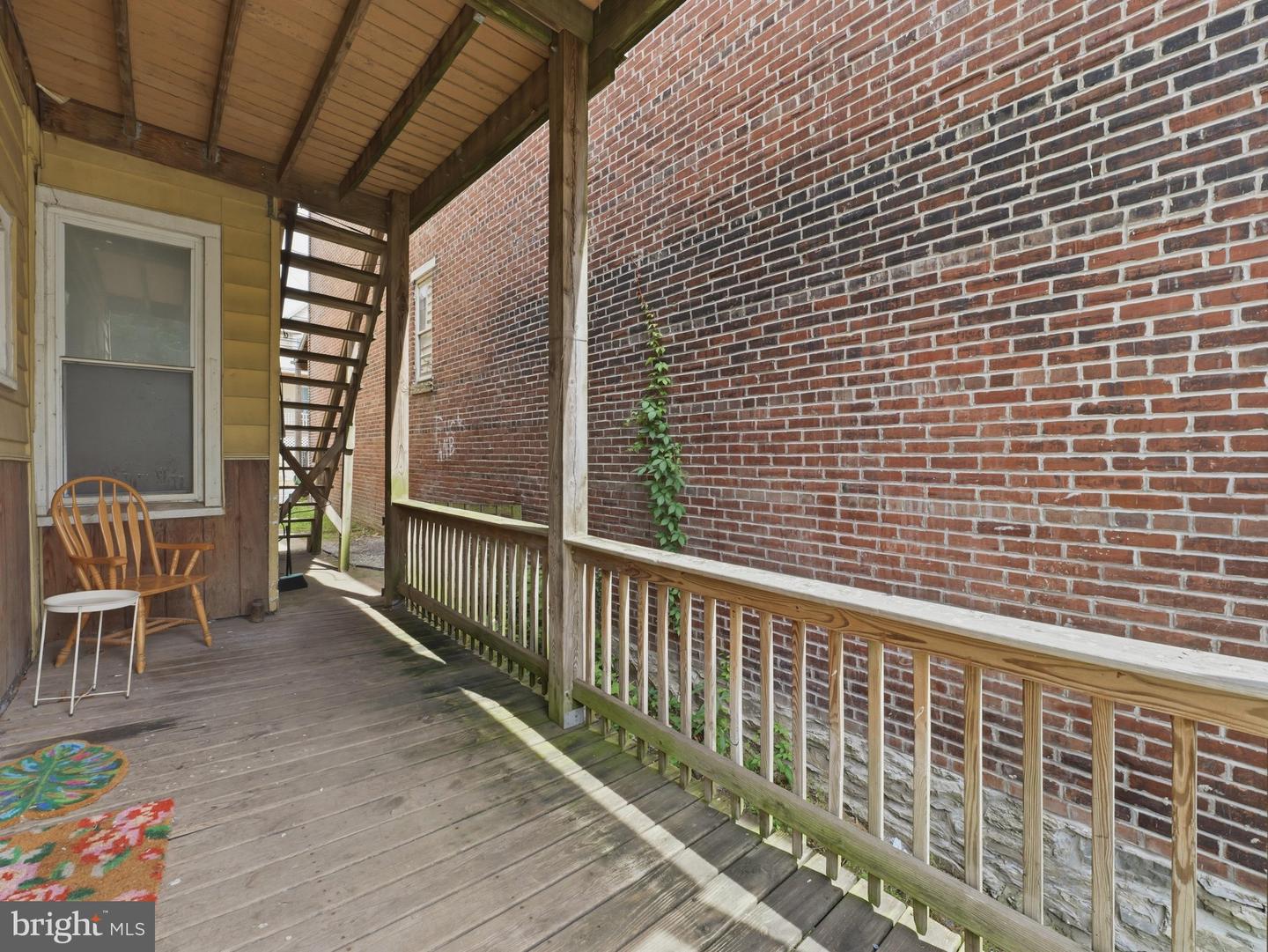 322 Pine St Property Photo 35