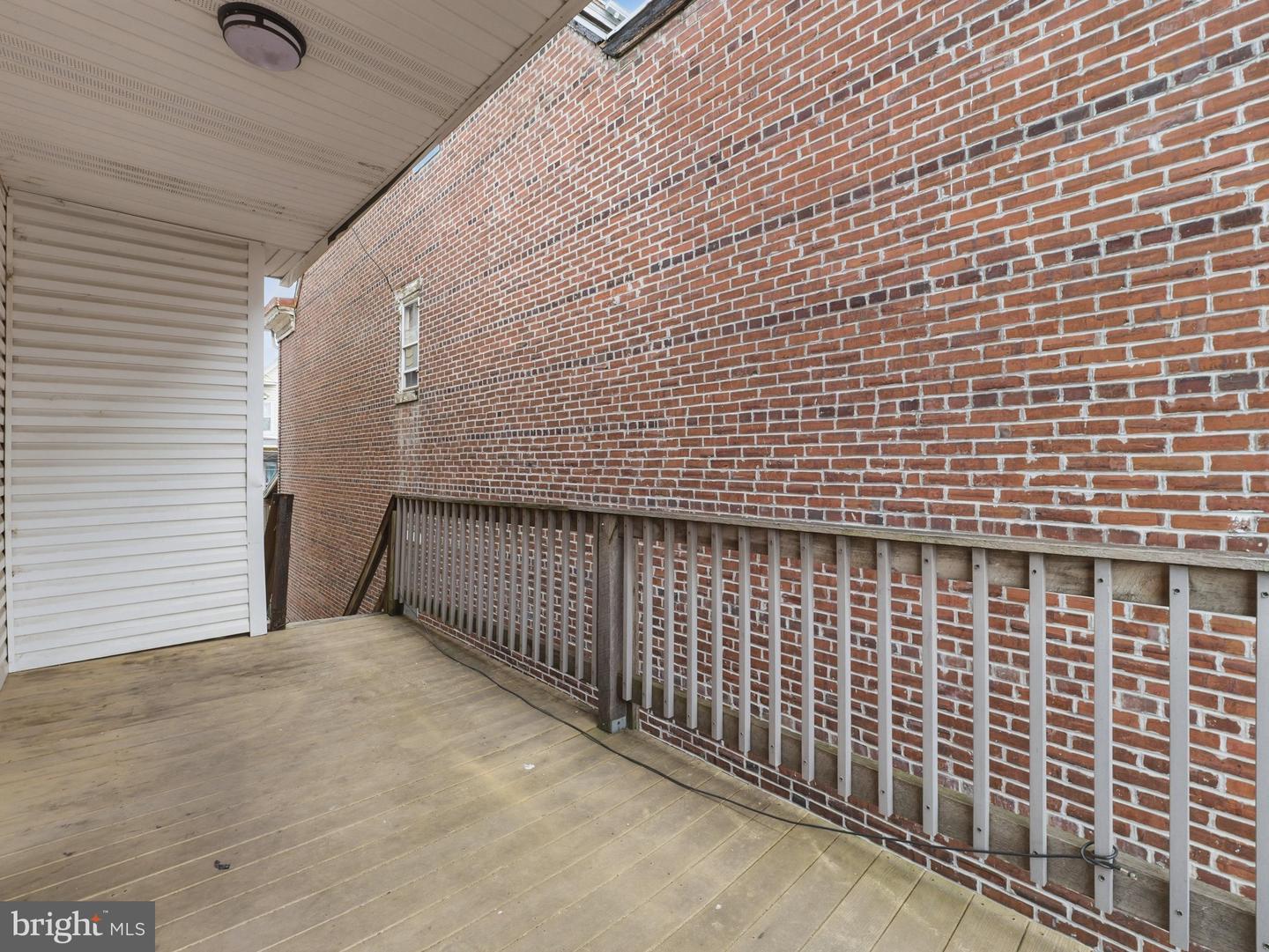 322 Pine St Property Photo 37