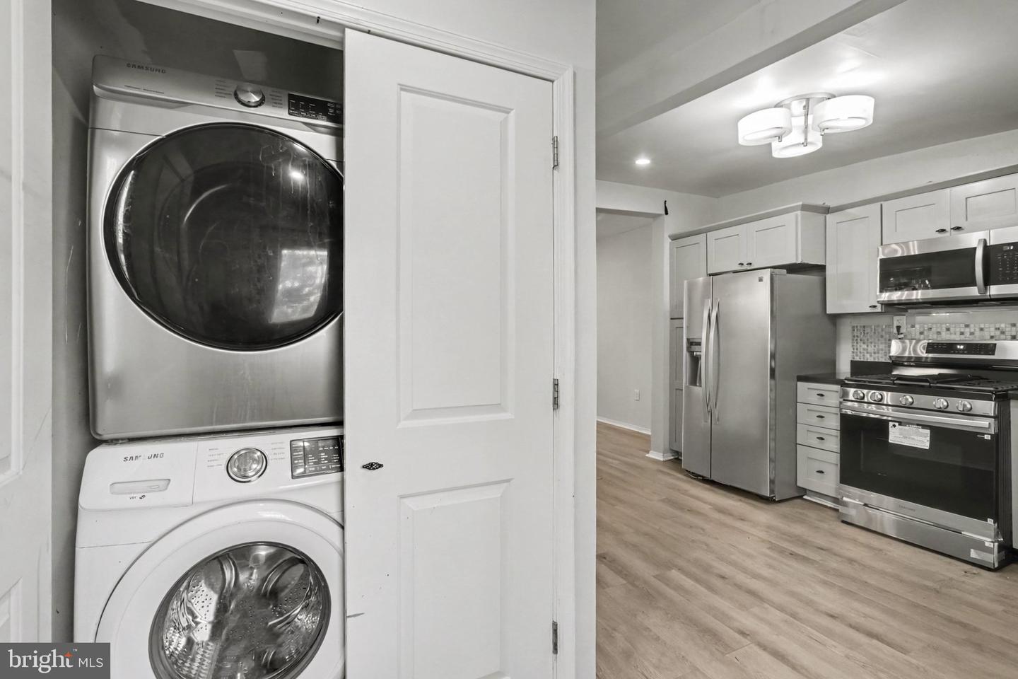 31 Chestnut St Property Photo 12