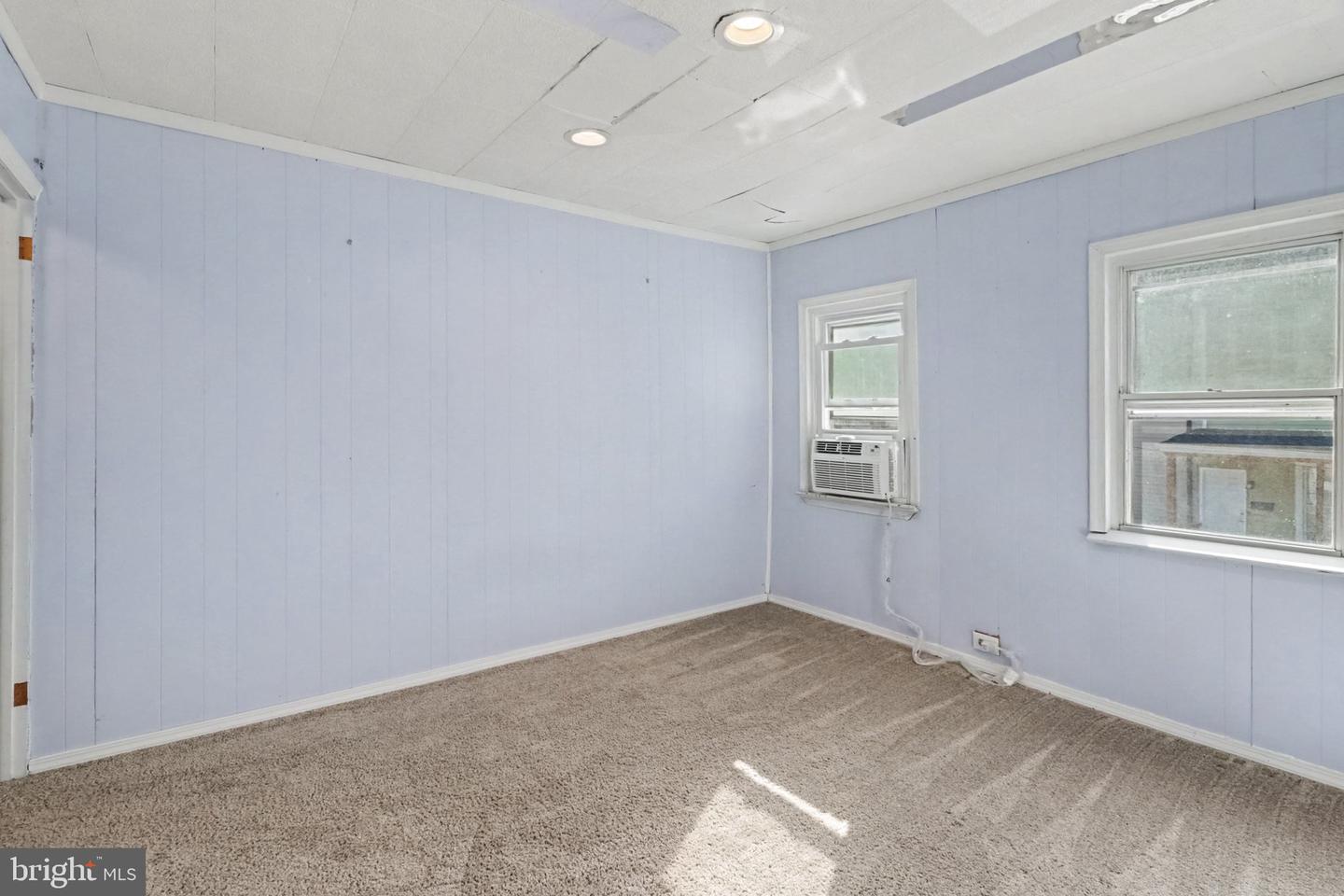 31 Chestnut St Property Photo 18